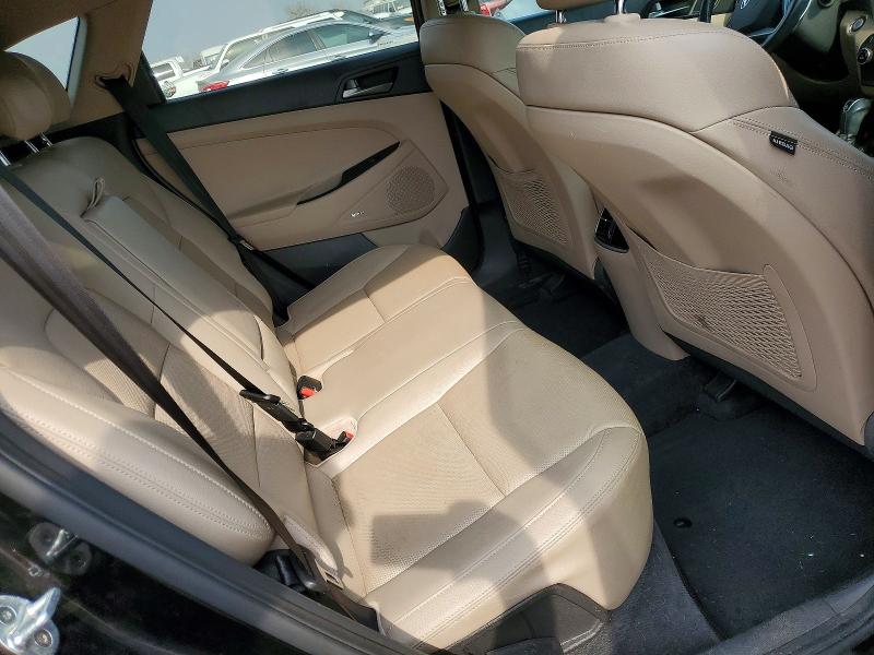 Photo 10 from auction – 2017 HYUNDAI TUCSON LIM with VIN KM8J33A28HU488613