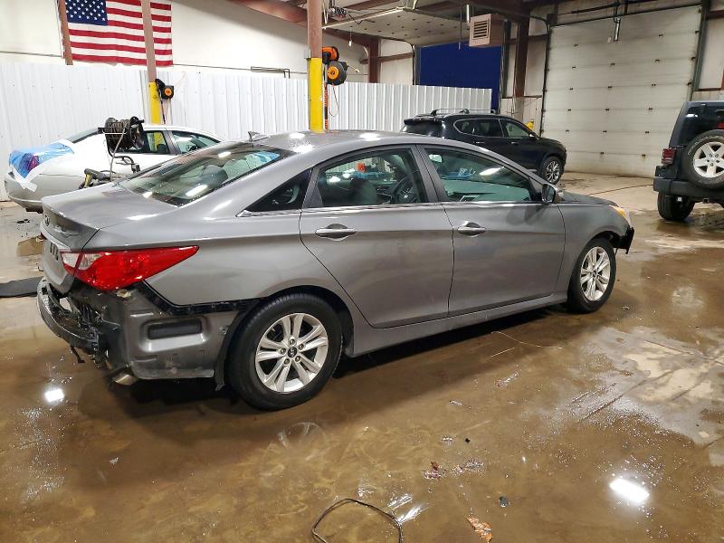Photo 3 from auction – 2014 HYUNDAI SONATA GLS with VIN 5NPEB4AC7EH943822