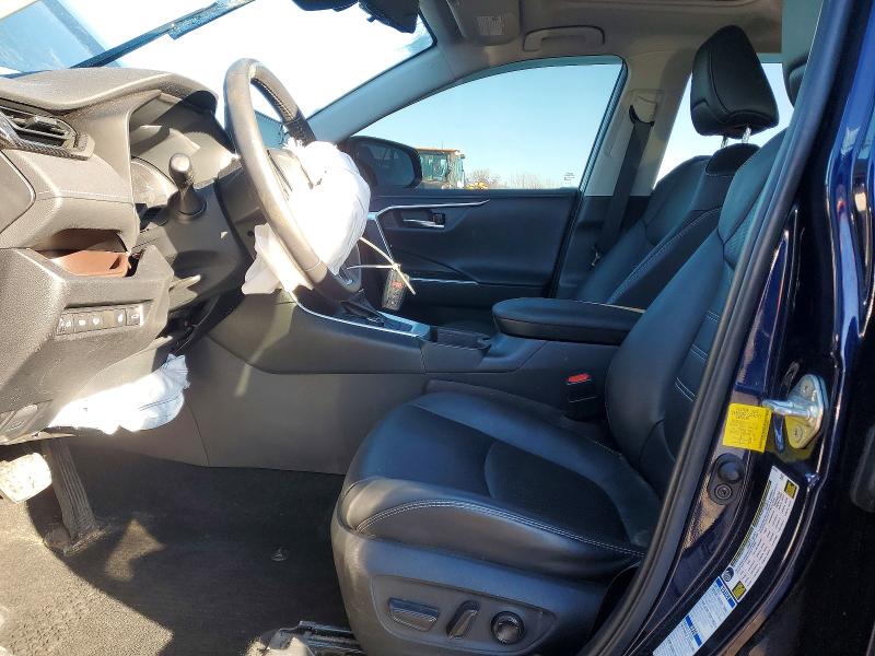 Photo 7 from auction – 2019 TOYOTA RAV4 LIMIT with VIN 2T3N1RFV3KW069886