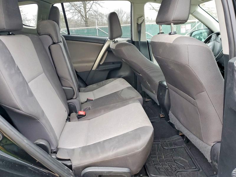 Photo 10 from auction – 2015 TOYOTA RAV4 LE with VIN 2T3BFREV0FW233560