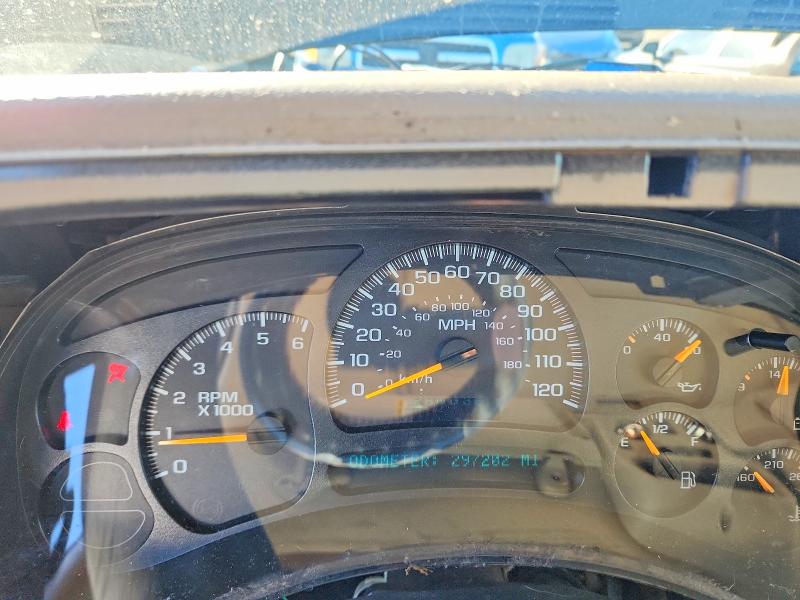 Photo 9 from auction – 2005 CHEVROLET SUBURBAN K with VIN 3GNFK16Z55G166038