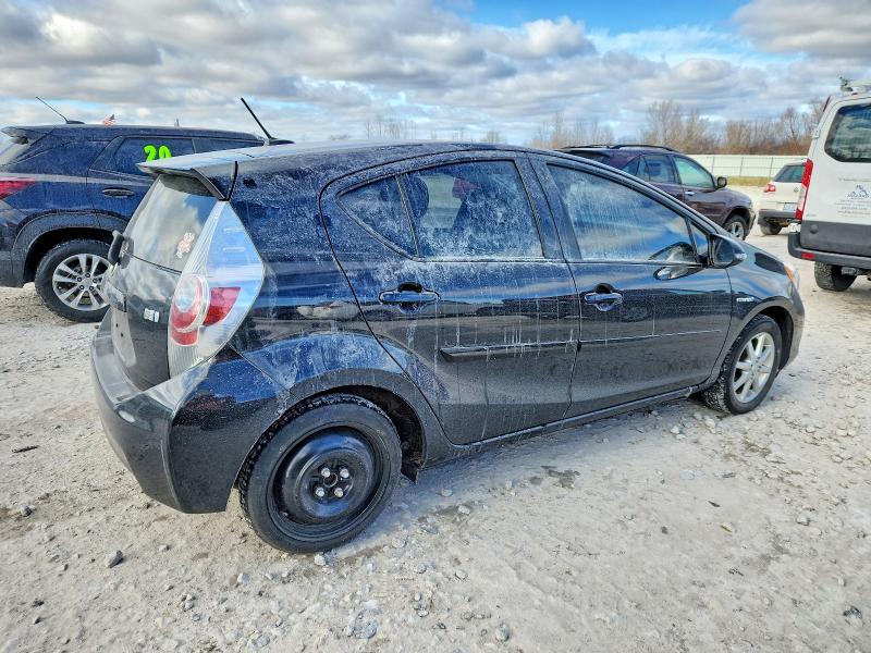 Photo 3 from auction – 2013 TOYOTA PRIUS C with VIN JTDKDTB37D1044793