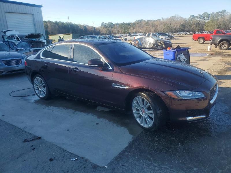 Photo 4 from auction – 2018 JAGUAR XF with VIN SAJBE4FX8JCY68660