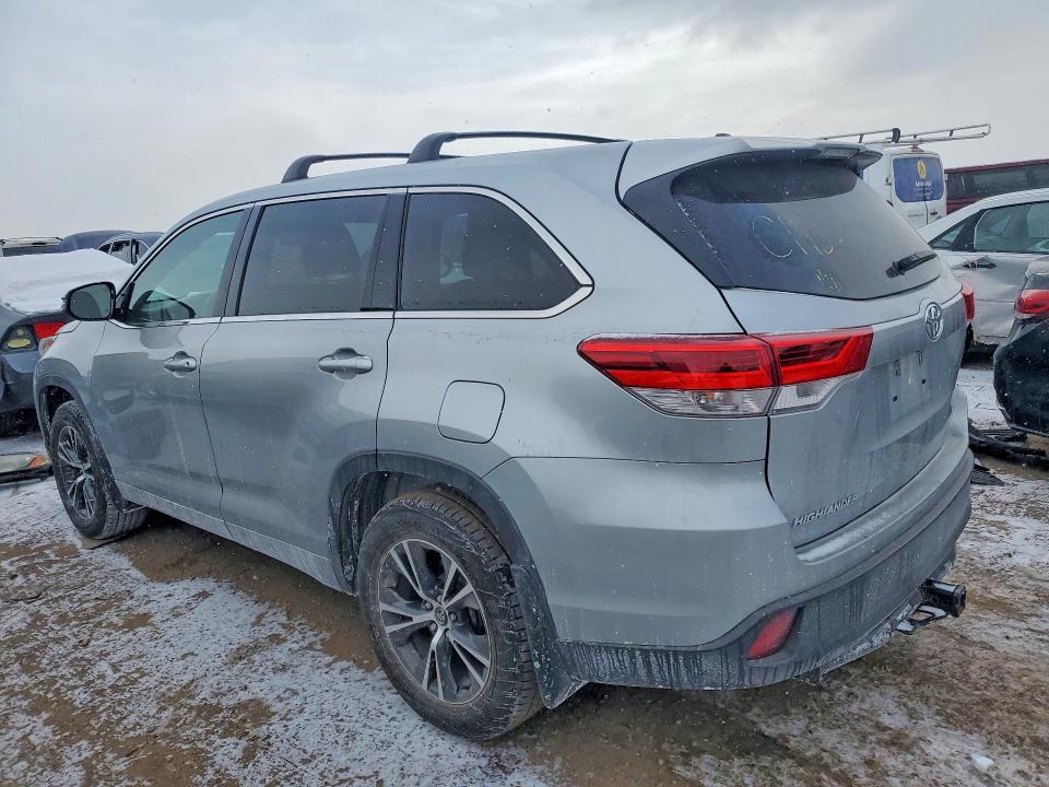Photo 2 from auction – 2017 TOYOTA HIGHLANDER with VIN 5TDBZRFH6HS403005