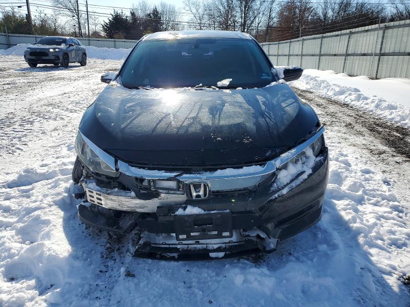 Photo 5 from auction – 2018 HONDA CIVIC with VIN 2HGFC2F53JH607878