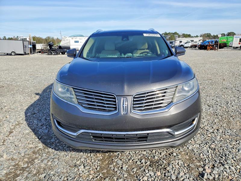 Photo 5 from auction – 2017 LINCOLN MKX with VIN 2LMPJ6LR4HBL44403
