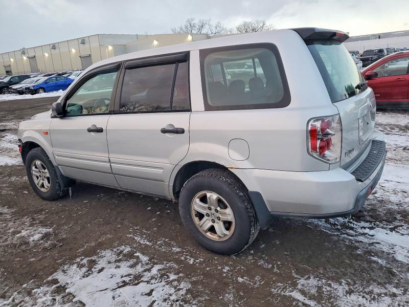Photo 2 from auction – 2006 HONDA PILOT LX with VIN 5FNYF18126B012133