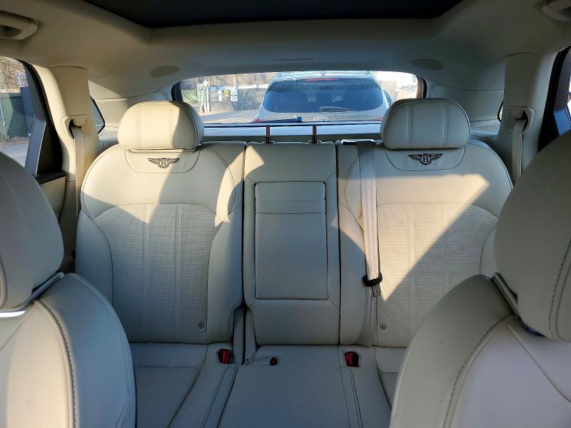 Photo 10 from auction – 2019 BENTLEY BENTAYGA with VIN SJAAM2ZV0KC024966