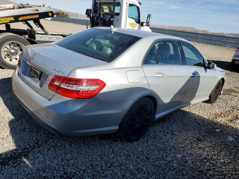 Zdjęcie 3 z aukcji – 2011 MERCEDES-BENZ E z VIN WDDHF8HB7BA484788