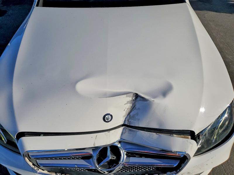 Photo 11 from auction – 2017 MERCEDES-BENZ E 300 4MAT with VIN WDDZF4KB0HA137589
