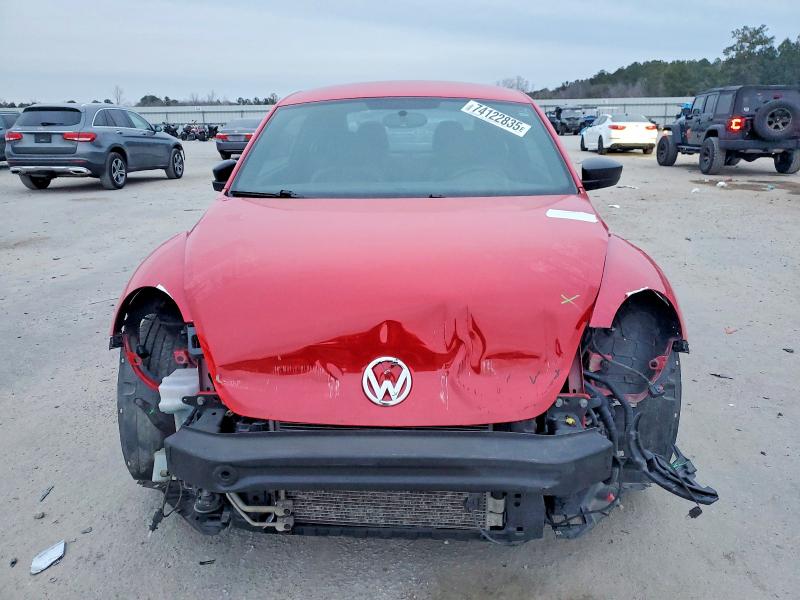 Photo 5 from auction – 2015 VOLKSWAGEN BEETLE with VIN 3VWF17AT1FM654792