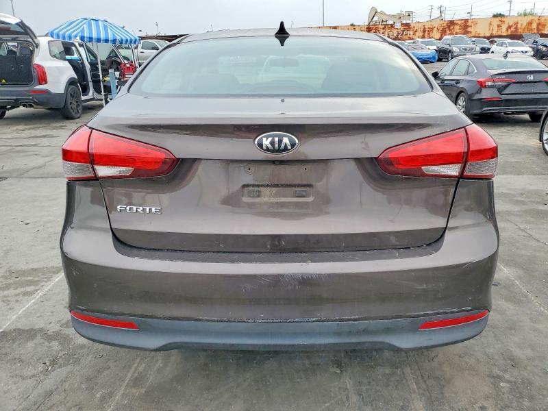 Photo 6 from auction – 2017 KIA FORTE LX with VIN 3KPFL4A74HE131651