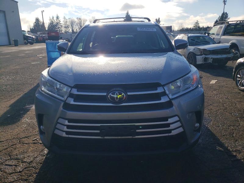 Photo 5 from auction – 2019 TOYOTA HIGHLANDER with VIN 5TDJZRFH0KS922022