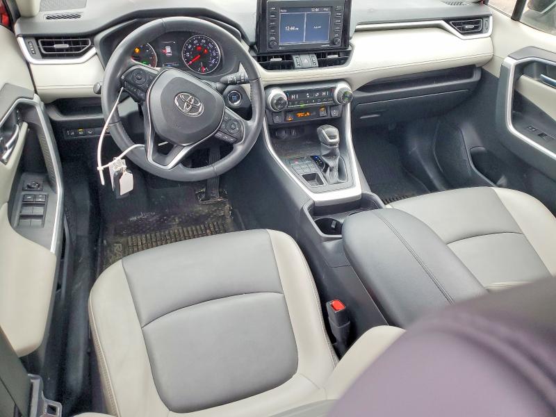 Photo 8 from auction – 2020 TOYOTA RAV4 XLE P with VIN JTMA1RFV3LD057914