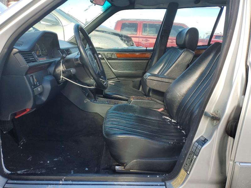 Photo 7 from auction – 1995 MERCEDES-BENZ E 320 with VIN WDBEA92E8SF319175