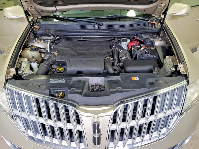Photo 12 from auction – 2011 LINCOLN MKT with VIN 2LMHJ5AT3BBJ53852