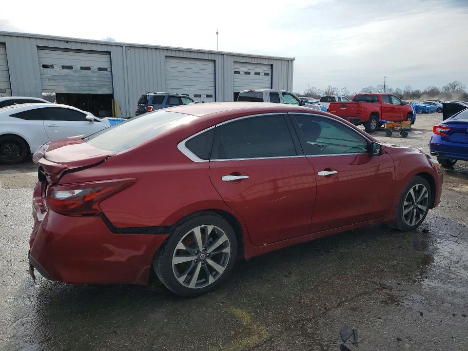 Photo 3 from auction – 2017 NISSAN ALTIMA with VIN 1N4AL3AP1HC498640