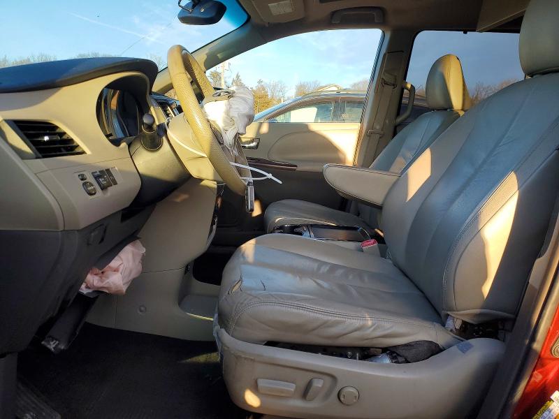 Foto 7 de la subasta – 2011 TOYOTA SIENNA con VIN 5TDYK3DC8BS009922