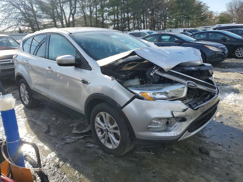 Photo 4 from auction – 2017 FORD ESCAPE SE with VIN 1FMCU0GD7HUD20216