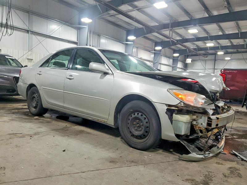 Photo 4 from auction – 2004 TOYOTA CAMRY LE with VIN 4T1BE32K84U833551