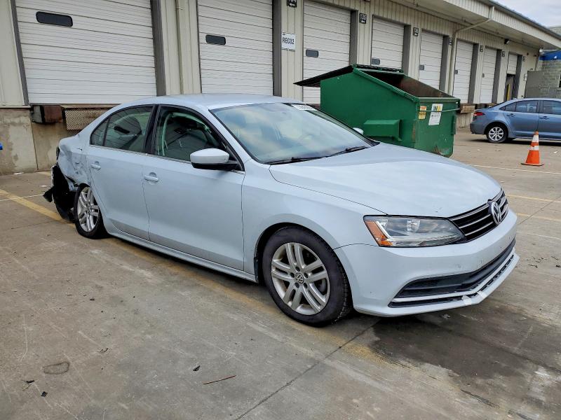 Photo 4 from auction – 2017 VOLKSWAGEN JETTA with VIN 3VW2B7AJ3HM324522