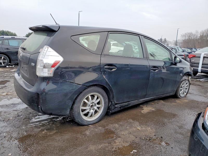 Photo 3 from auction – 2013 TOYOTA PRIUS V with VIN JTDZN3EU0D3257539