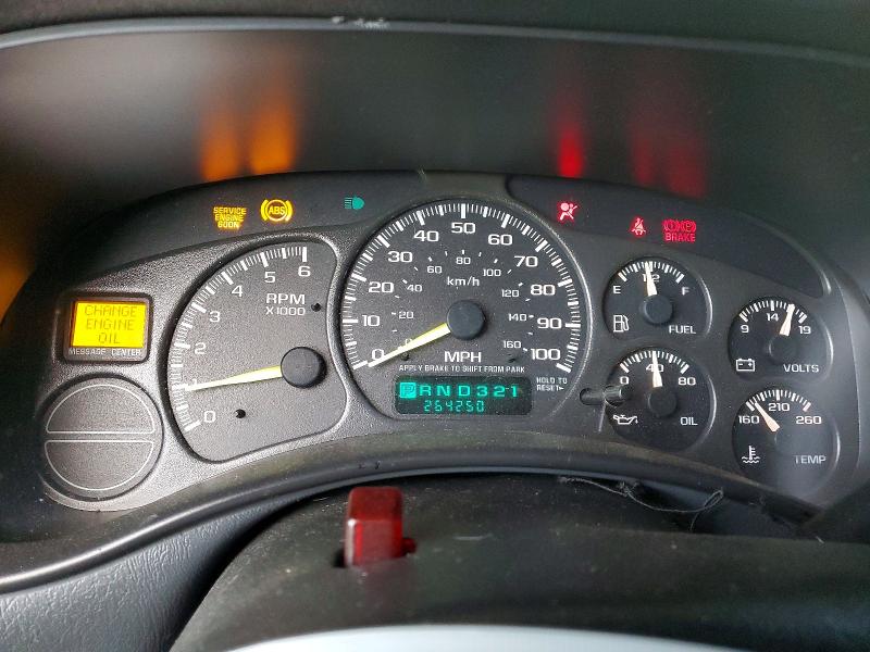 Photo 9 from auction – 2001 CHEVROLET SILVERADO with VIN 2GCEC19T411105078