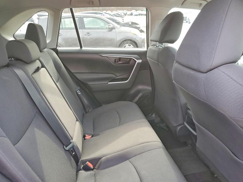Photo 11 from auction – 2021 TOYOTA RAV4 LE with VIN 2T3F1RFV6MW189978