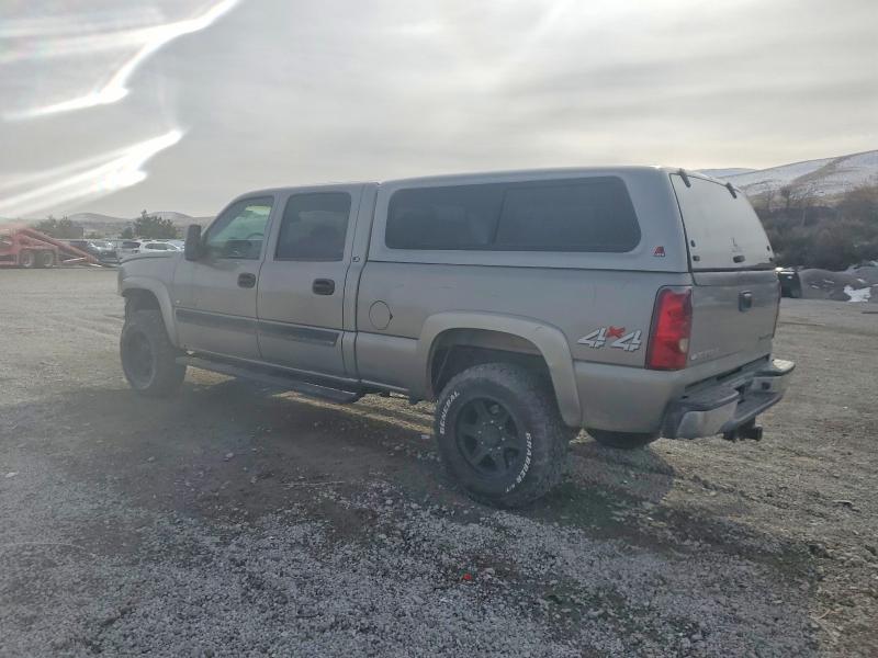 Photo 2 from auction – 2003 CHEVROLET SILVERADO with VIN 1GCHK23U53F161842