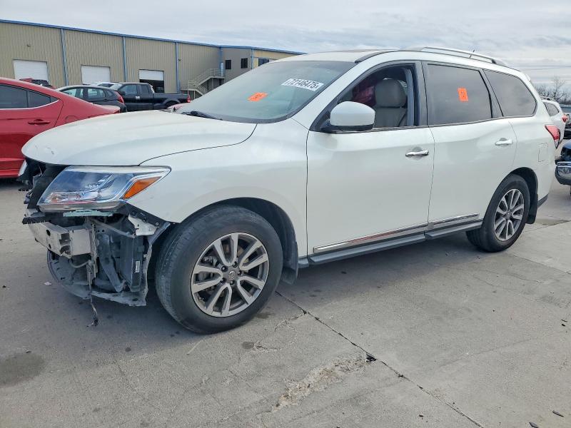 NISSAN PATHFINDER 2015 with VIN 5N1AR2MN6FC667654 - Photo from auction