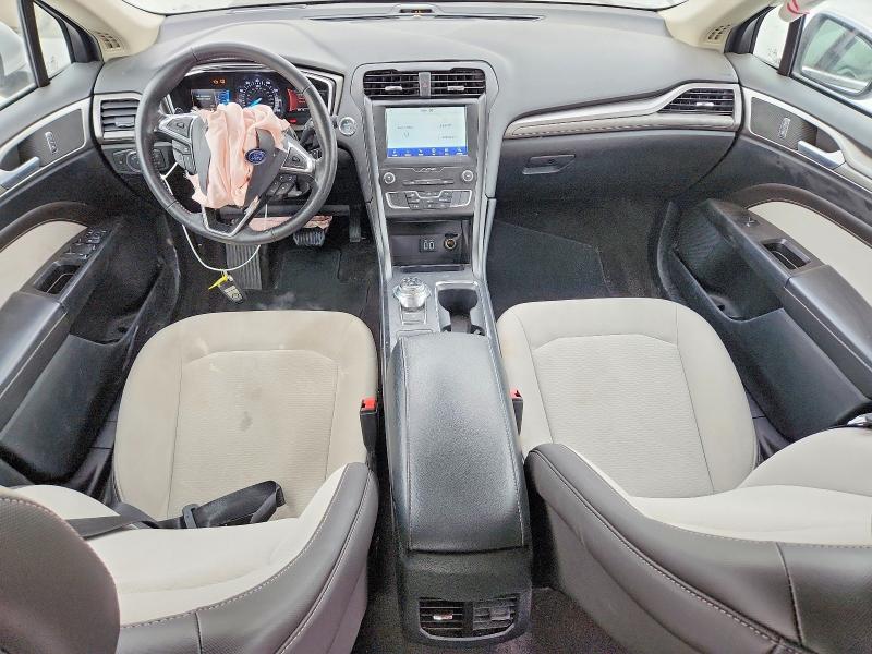 Photo 8 from auction – 2019 FORD FUSION SE with VIN 3FA6P0HD5KR169789