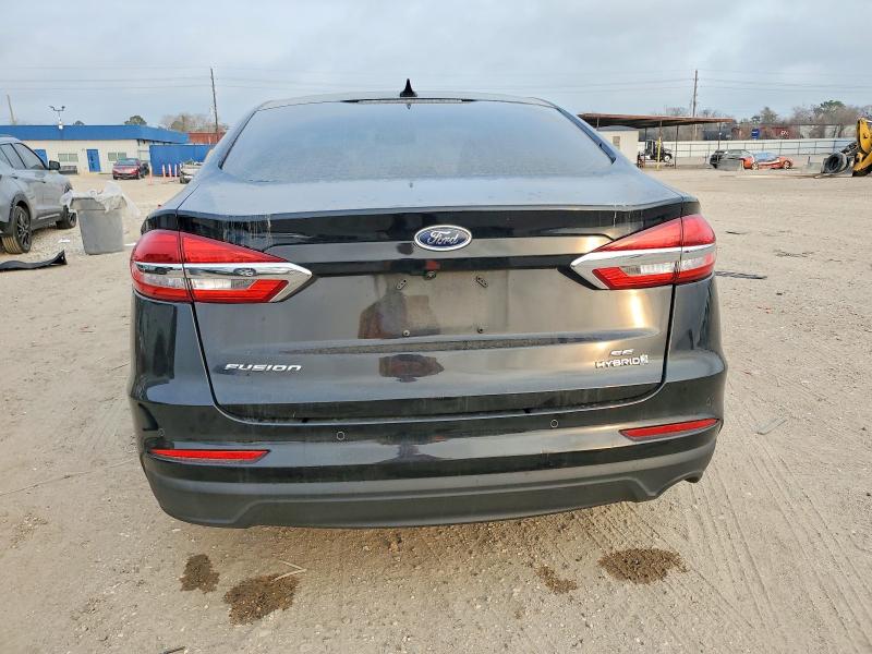 Photo 6 from auction – 2019 FORD FUSION with VIN 3FA6P0LU0KR152289
