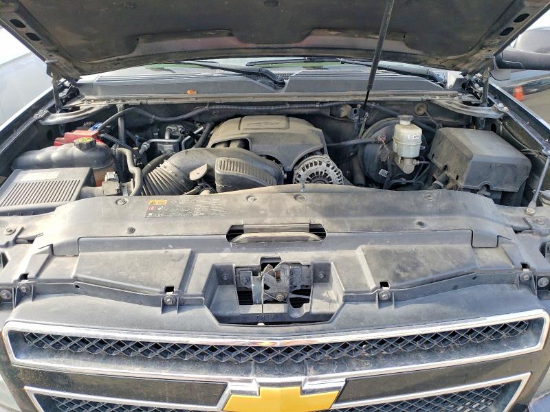 Photo 12 from auction – 2014 CHEVROLET SUBURBAN with VIN 1GNSCJE05ER237799