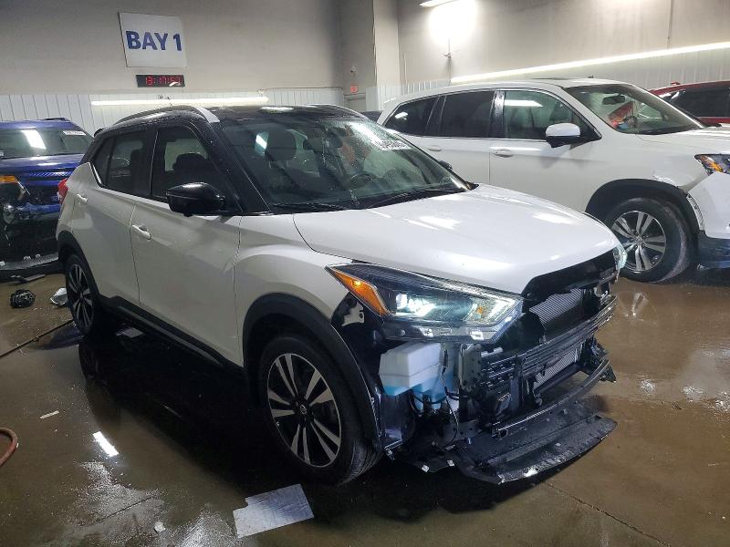 Photo 4 from auction – 2019 NISSAN KICKS S with VIN 3N1CP5CU3KL543887