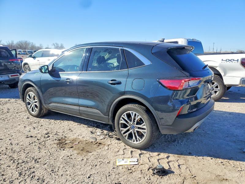 Photo 2 from auction – 2022 FORD ESCAPE with VIN 1FMCU9H94NUA73747