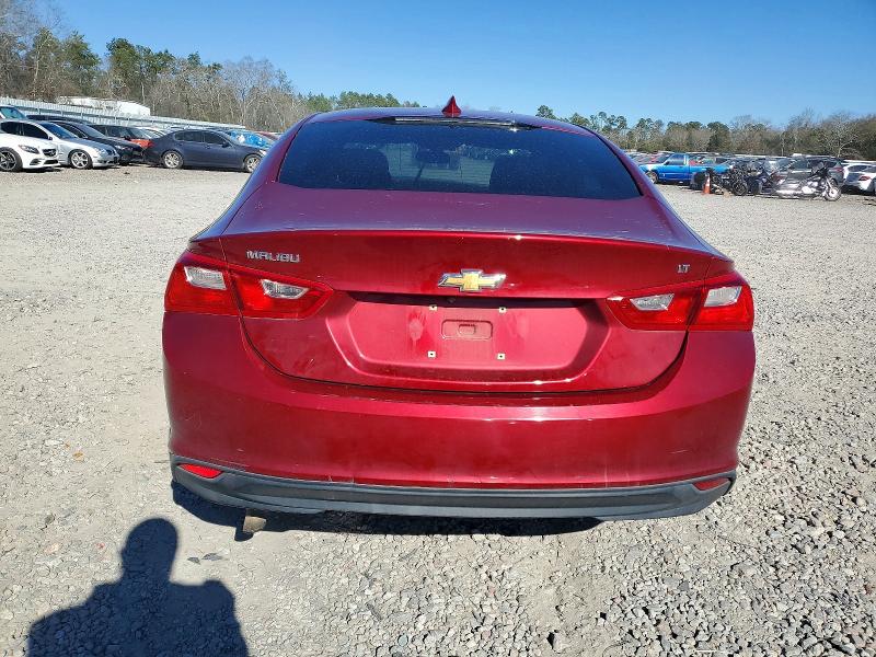 Photo 6 from auction – 2018 CHEVROLET MALIBU LT with VIN 1G1ZD5STXJF196827