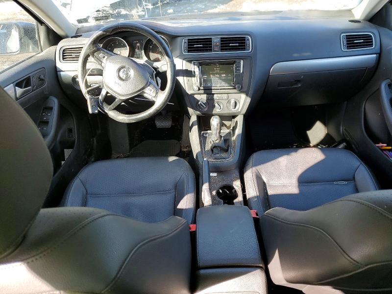 Photo 8 from auction – 2017 VOLKSWAGEN JETTA SE with VIN 3VWDB7AJ7HM331661