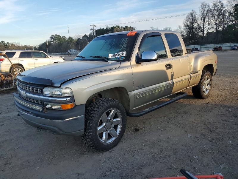CHEVROLET SILVERADO 2002 with VIN 2GCEK19T121308806 - Photo from auction