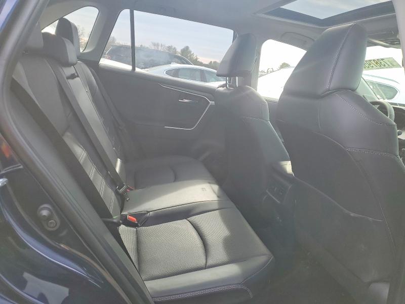 Photo 11 from auction – 2025 TOYOTA RAV4 LIMIT with VIN JTMD6RFV0SD165128
