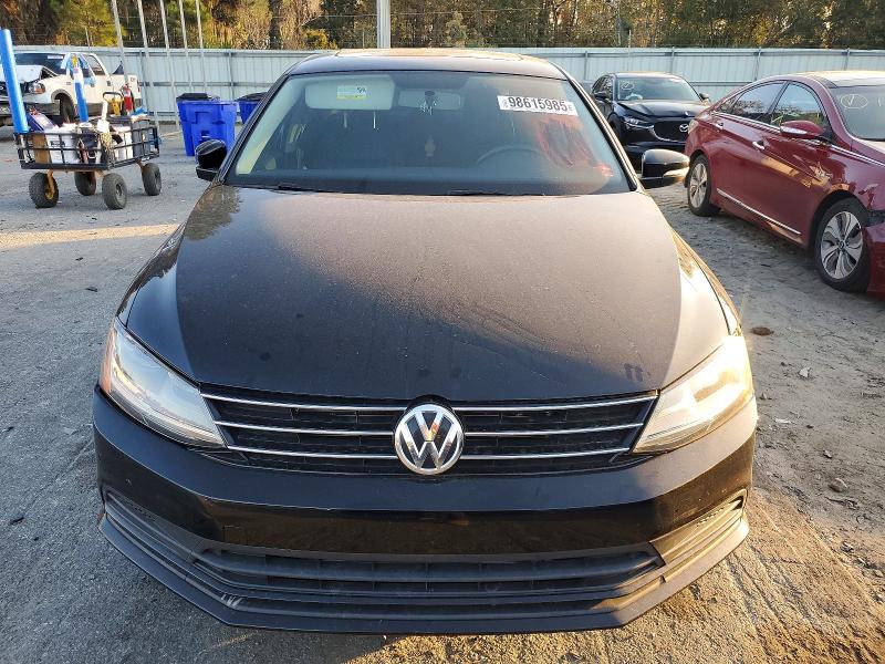 Photo 5 from auction – 2017 VOLKSWAGEN JETTA SE with VIN 3VWDB7AJ8HM269834