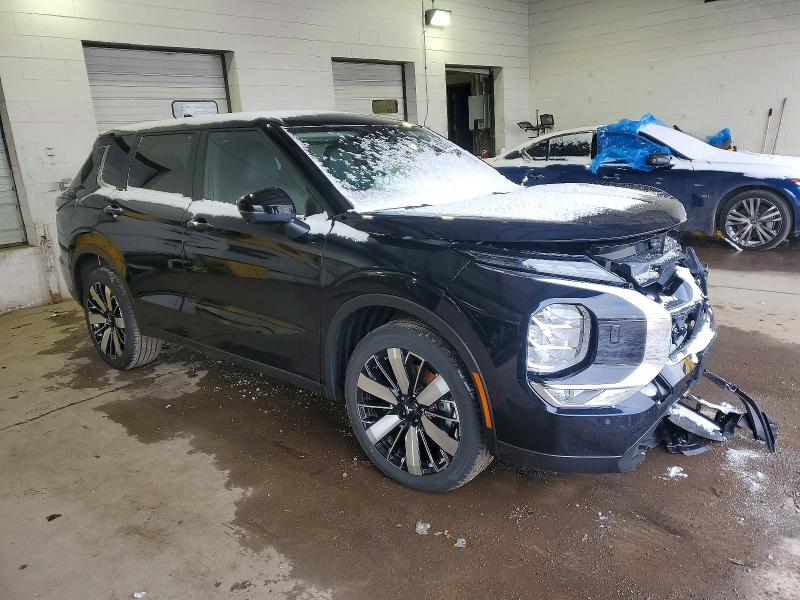Photo 4 from auction – 2025 MITSUBISHI OUTLANDER with VIN JA4J4VA84SZ046305