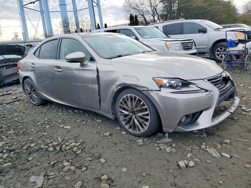 Photo 4 from auction – 2014 LEXUS IS with VIN JTHCF1D24E5007717