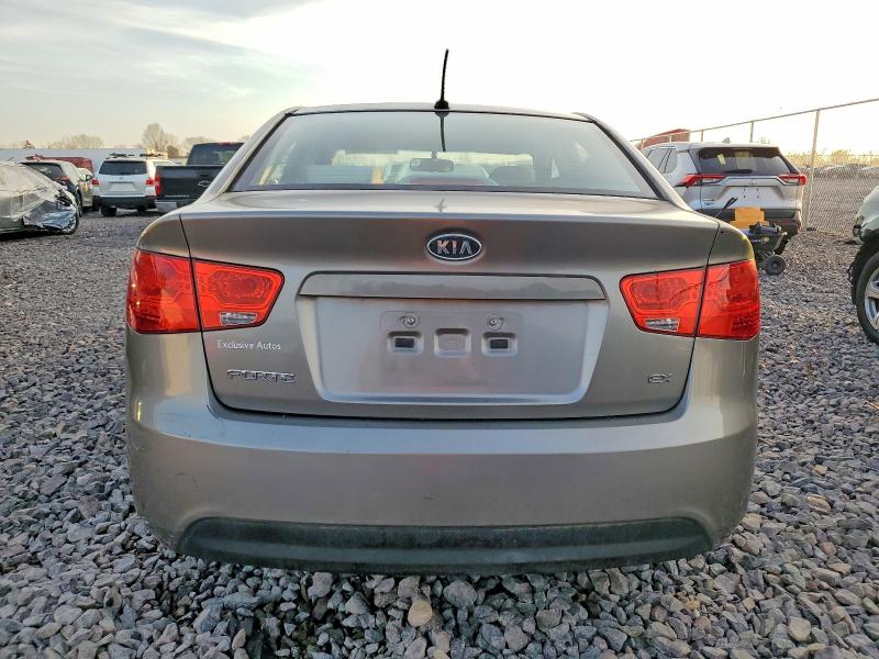 Photo 6 from auction – 2010 KIA FORTE EX with VIN KNAFU4A20A5836589
