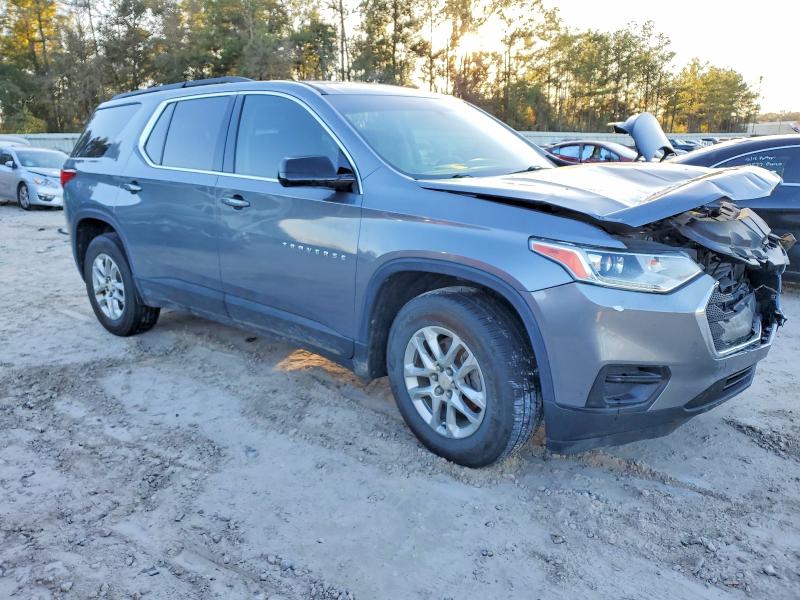 Photo 4 from auction – 2019 CHEVROLET TRAVERSE L with VIN 1GNERFKW0KJ278983