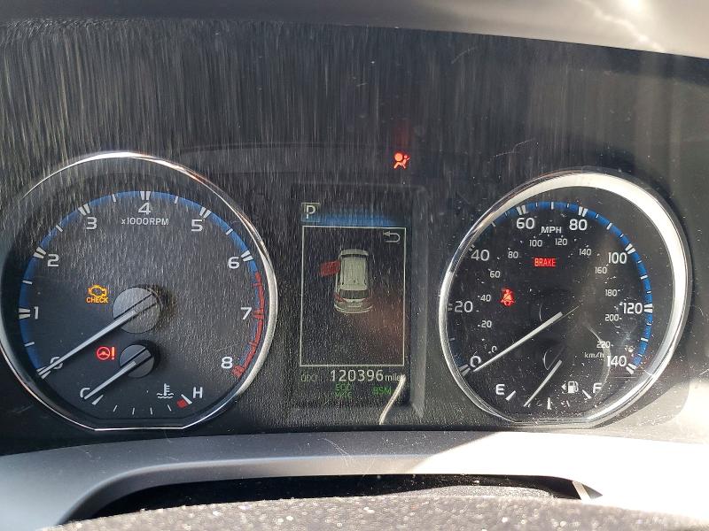 Photo 9 from auction – 2017 TOYOTA RAV4 with VIN JTMYFREV0HD106608
