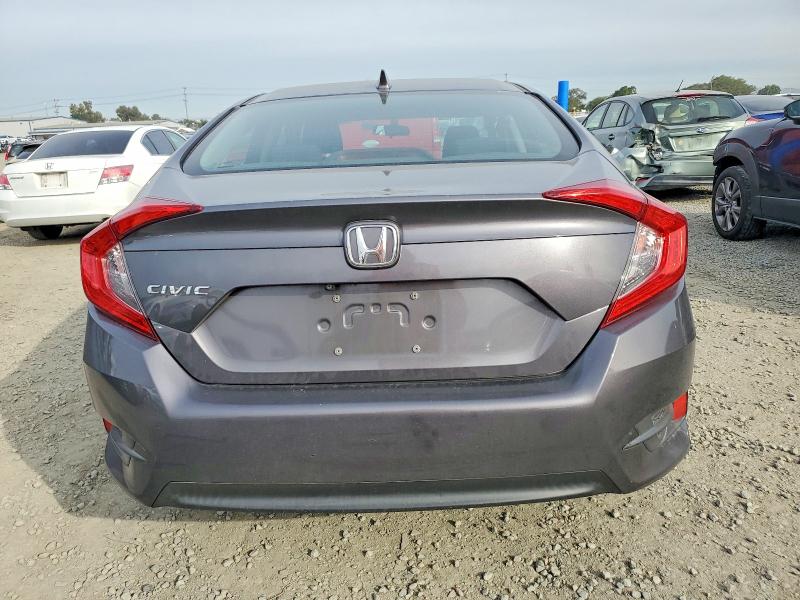 Zdjęcie 6 z aukcji – 2018 HONDA CIVIC z VIN 2HGFC2F79JH608535