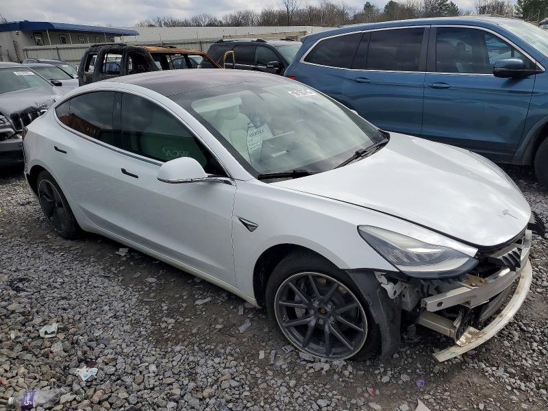 Photo 4 from auction – 2018 TESLA MODEL 3 with VIN 5YJ3E1EB9JF096969
