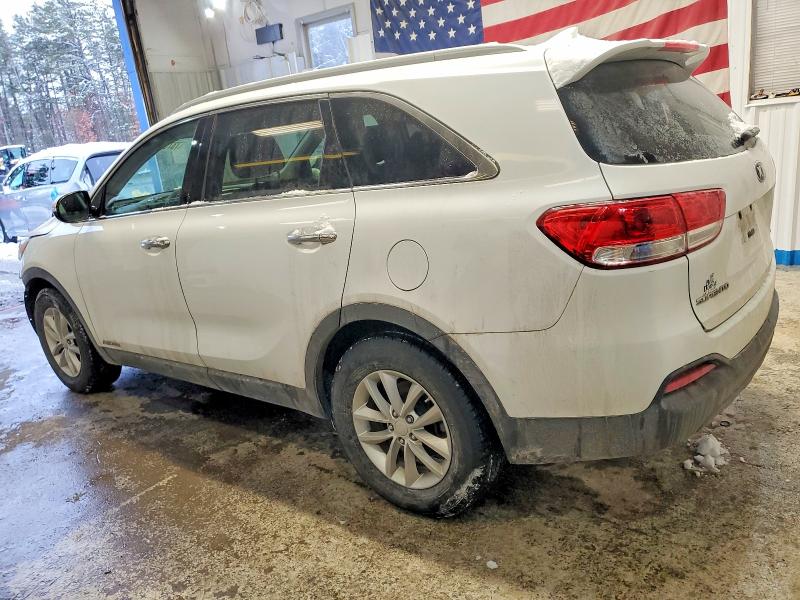 Photo 2 from auction – 2016 KIA SORENTO LX with VIN 5XYPGDA56GG043869