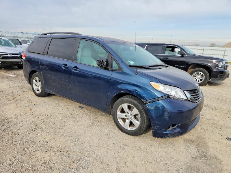 Photo 4 from auction – 2012 TOYOTA SIENNA LE with VIN 5TDKK3DC4CS224043