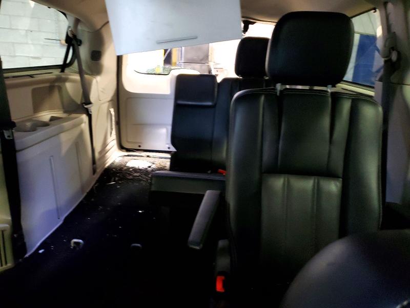 Photo 10 from auction – 2011 CHRYSLER TOWN & COU with VIN 2A4RR8DG3BR635655